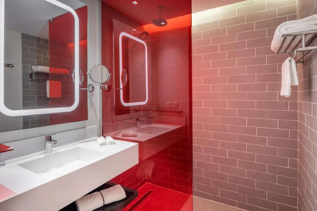 Park Inn By Radisson Jeddah Madinah Road מלון